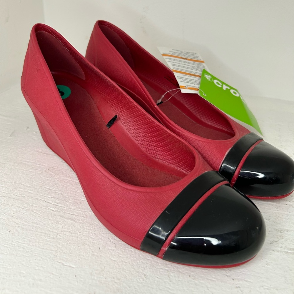 CROCS Women's Red and Black Wedges